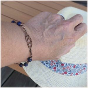 Bracelet symbole infini en pierre lapis lazuli